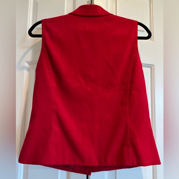 TALBOTS Stretchy  Red❤️Vest, Wood Look Buttons & Linee in Red - Picture 5 of 6